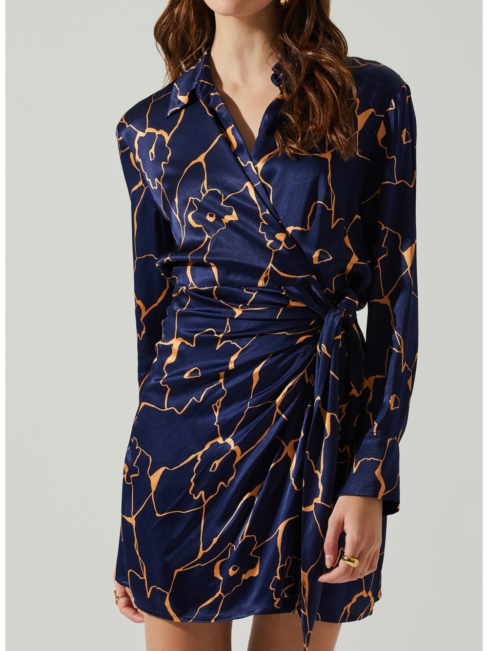 ASTR the label NWT Brielle Floral Long Sleeve Satin Wrap Shirtdress size XS